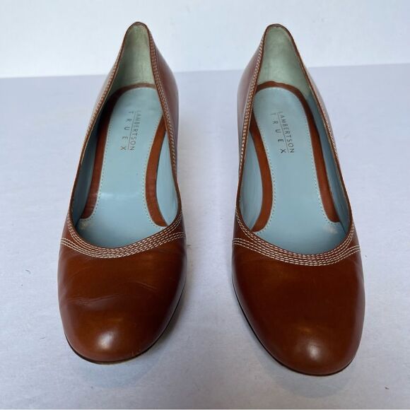 Lambertson Truex Women's Kitten Heel Pumps Caramel Brown Size 38 1/2" - Picture 2 of 8